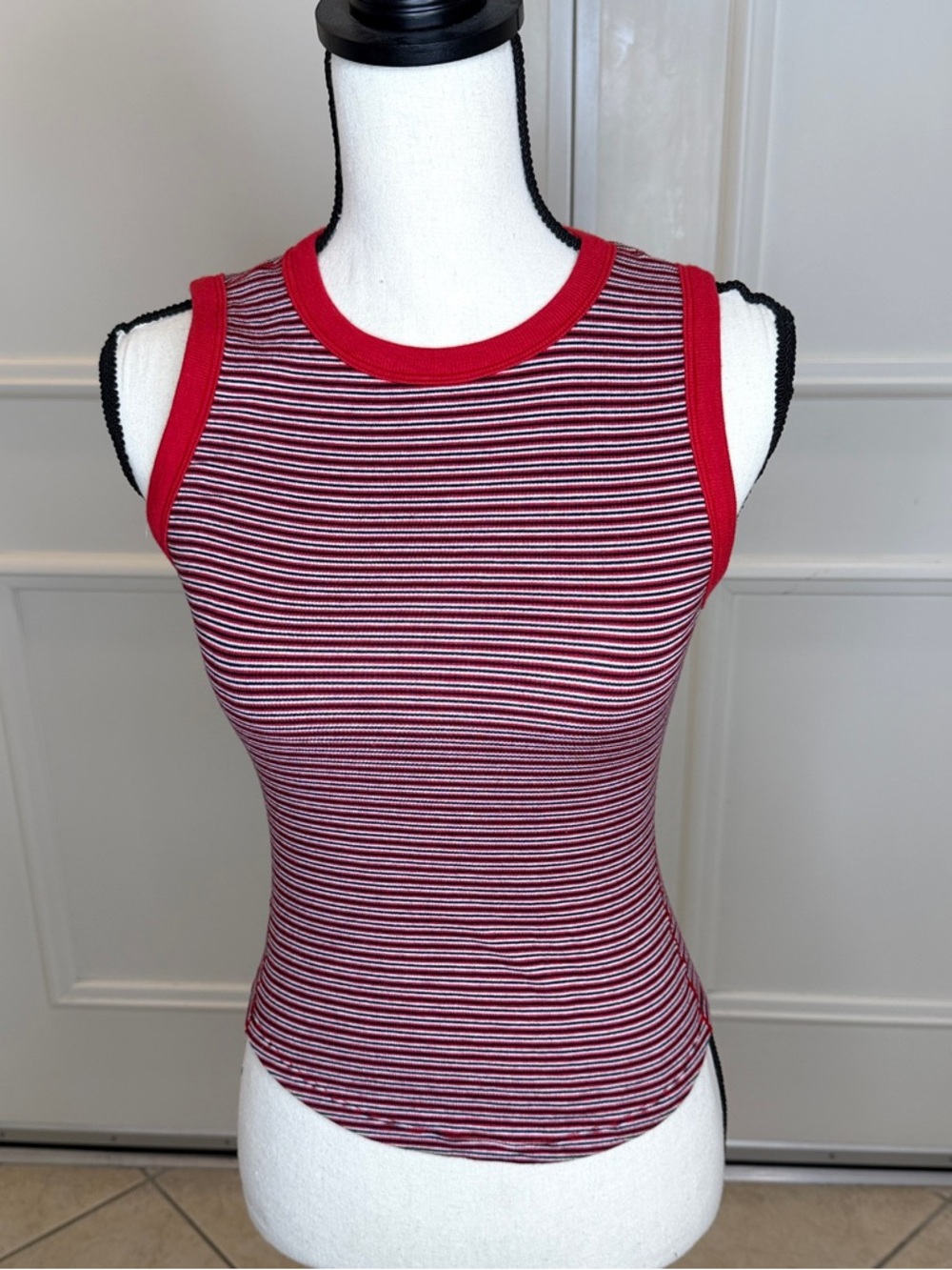 Lululemon Hold Tight Crewneck Tank – Red White Stripe Size 4